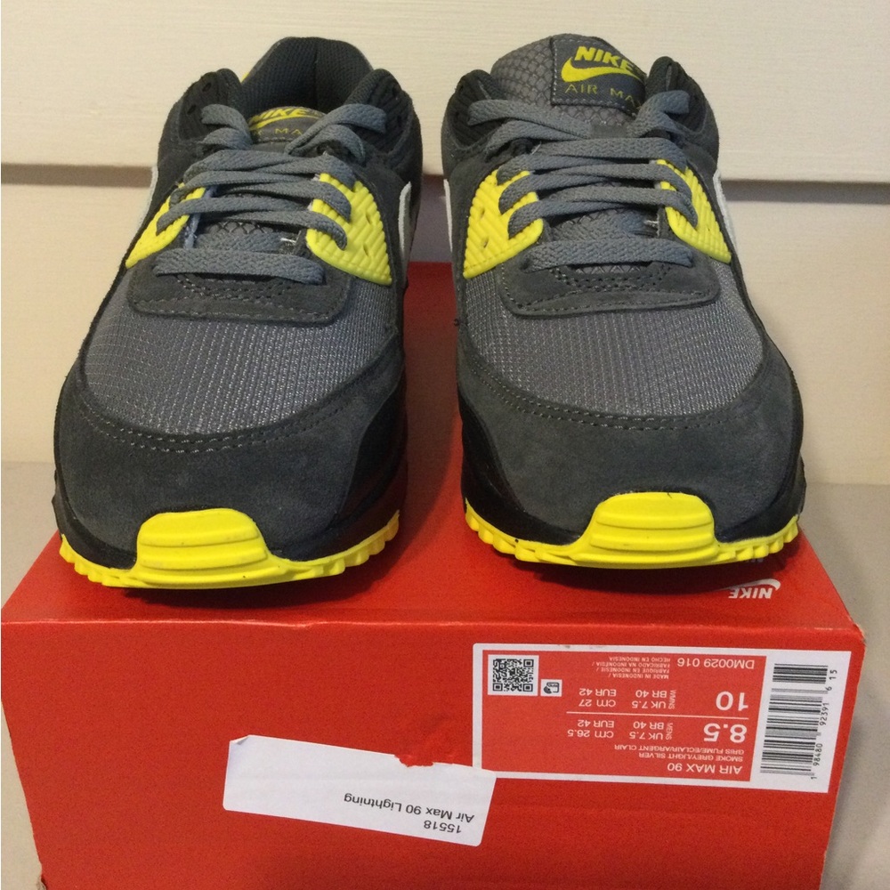 Nike Air Max 90 Men's Sneakers - Gray & Yellow